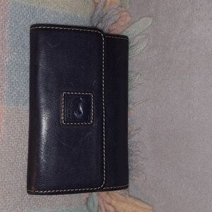 Dooney and Bourke medium wallet in Navy Florentine leather